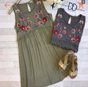 Green sleeveless dress